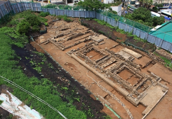 조선시대 군사 지휘소가 있던 제주성 안 운주당 유적지가 확인돼 도는 향토유형유산 제26호로 지정 고시했다.